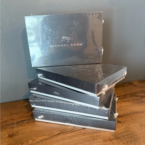 NWB Michael Aram Silver Heart Photo Frame (2x3) 132275 - Picture 3 of 4